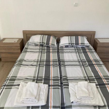 Private Room With Lovely Yard Sandanski Esterno foto